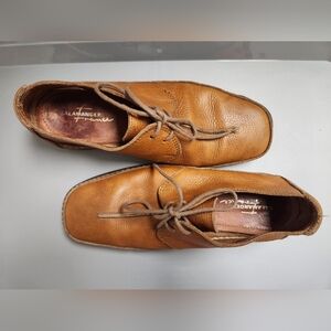 Tan Oxfords Size 40 Or Womens 9 Or Mens 7.5